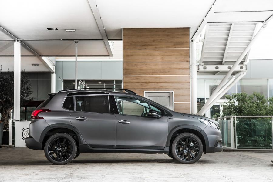  Peugeot 2008 Black Matt 2017 года  (фото 19 из 32)